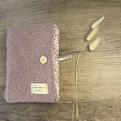 pochette livre bouclette bois de rose poche interieur