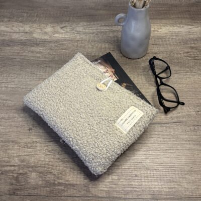 pochette livre bouclette ourson poche