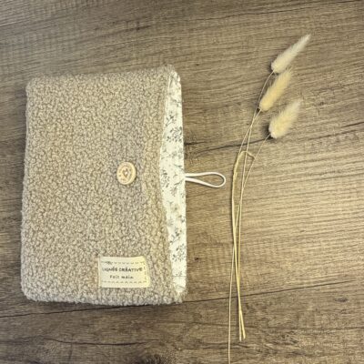 pochette livre bouclette ourson poche interieur