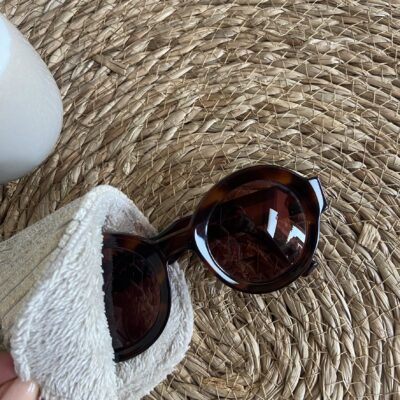 Etui lunettes velours doré details