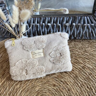 Pochette plate douillette