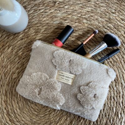 Pochette plate douillette contenu