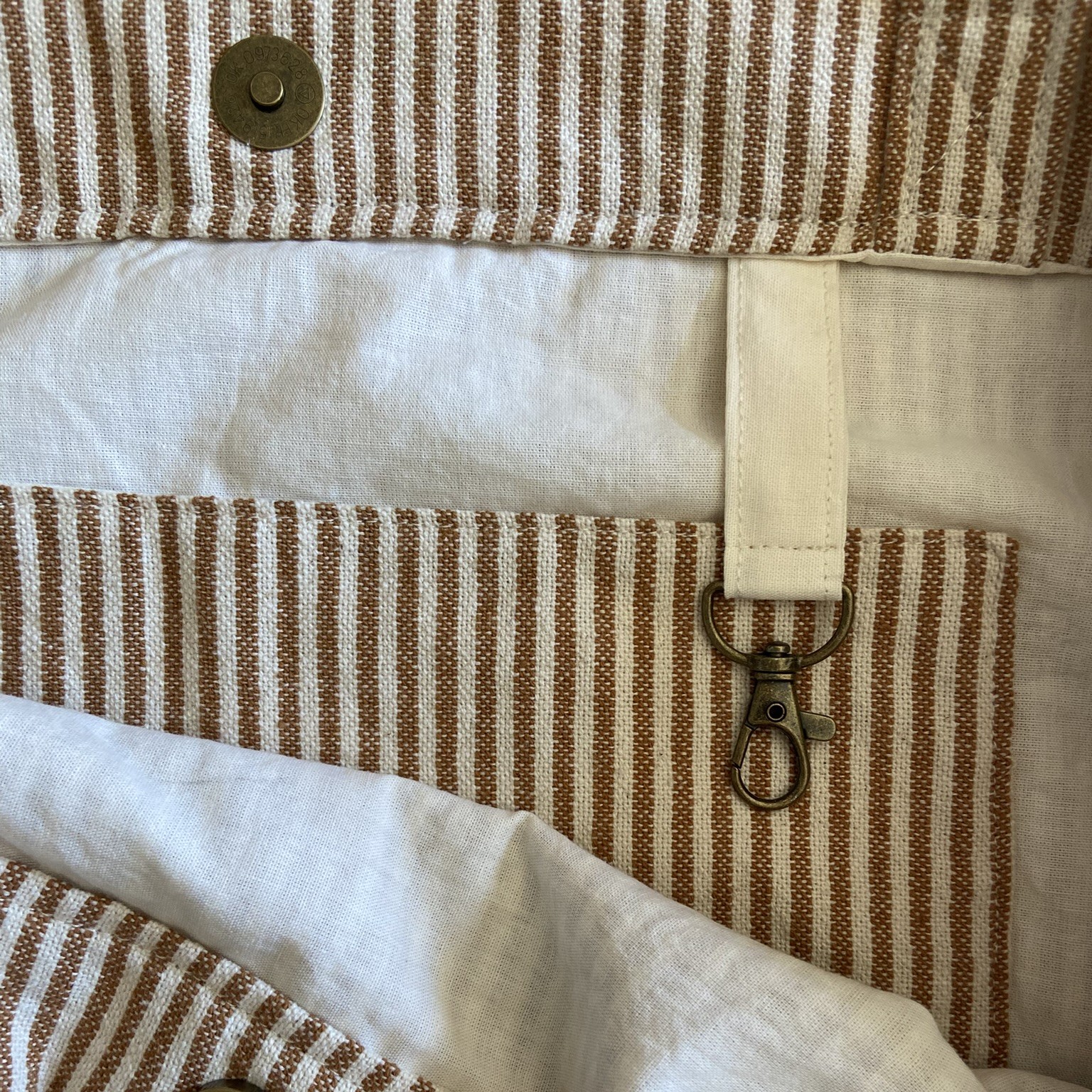 sac cabas fourre tout rayures peanuts et ecru attache cle