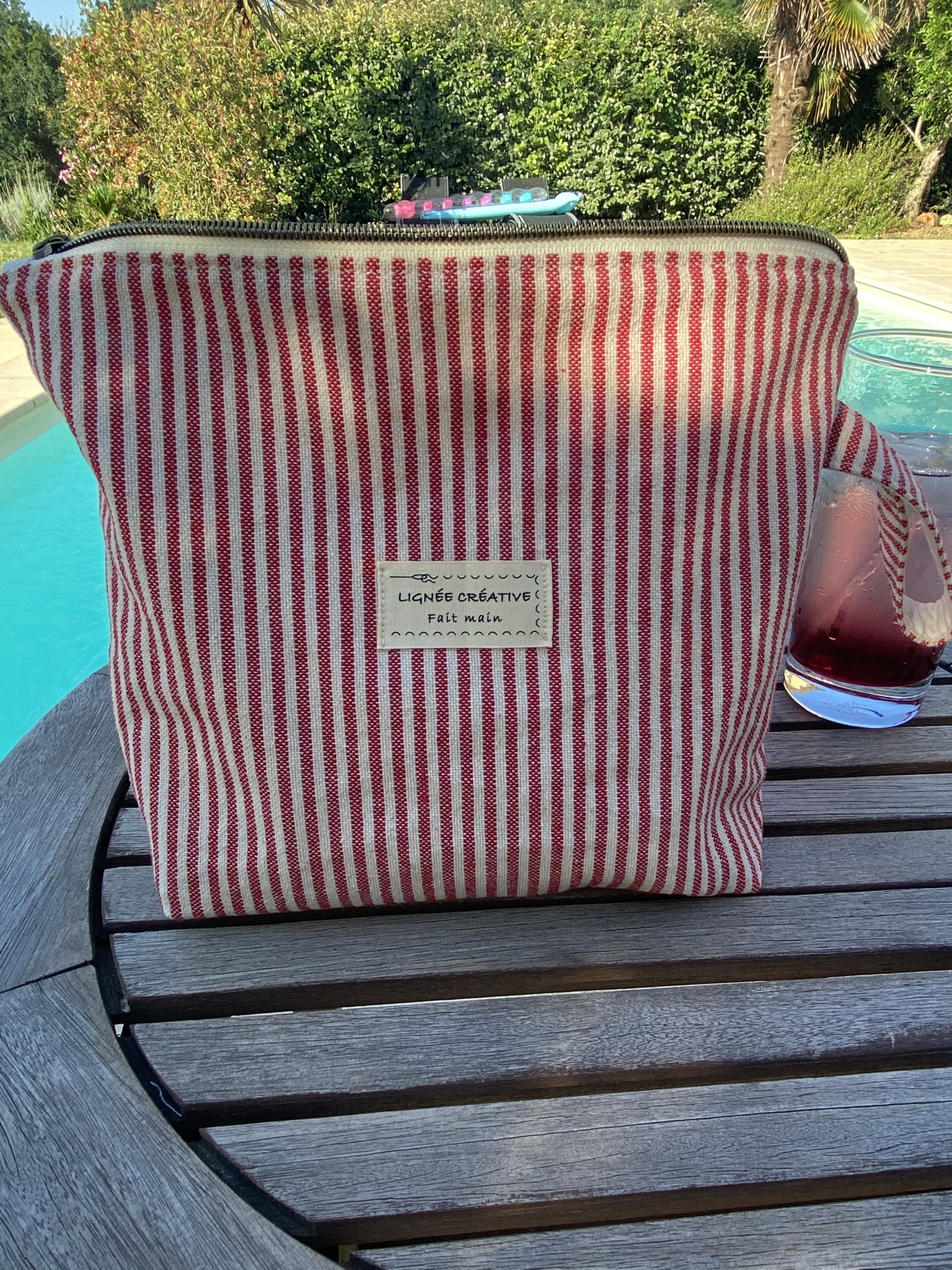pochette fond plat simone rouge